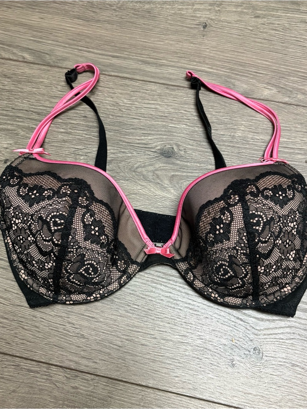 Gothic lace 32D bra